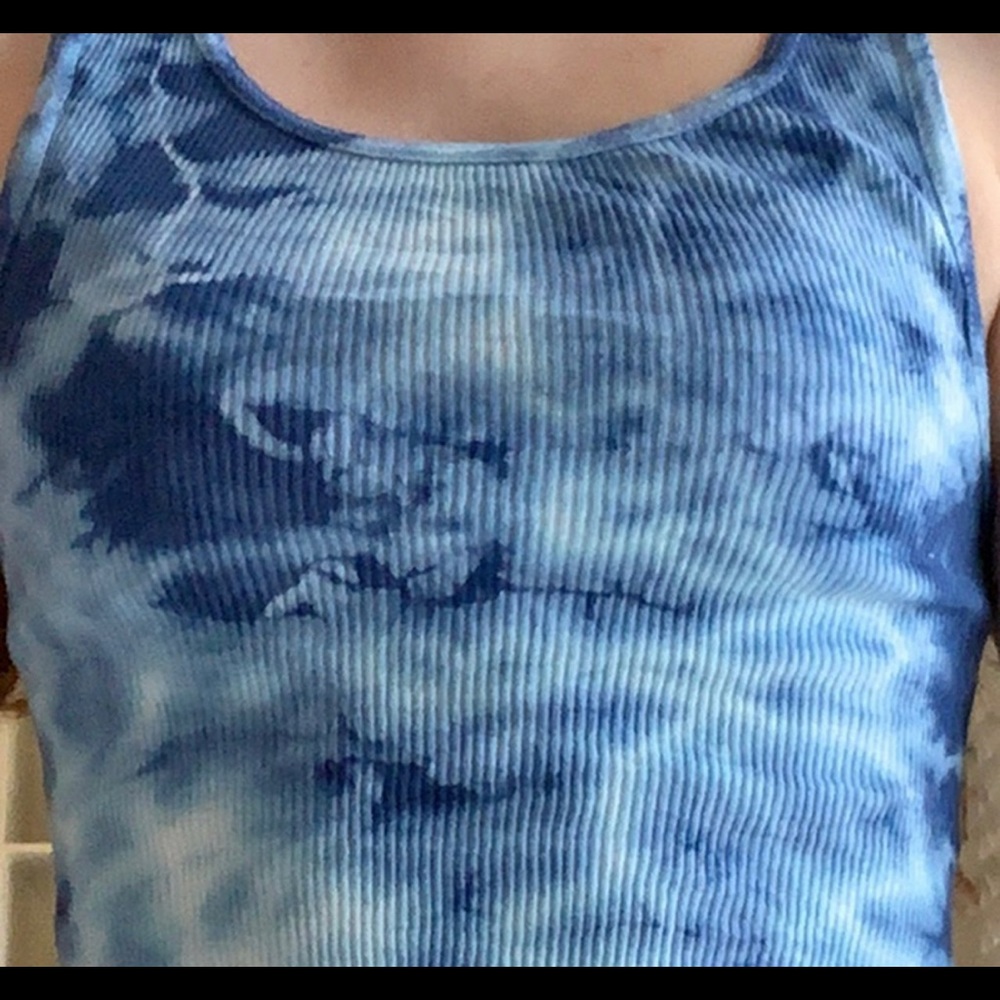 blue tie dyed cropped tank top
